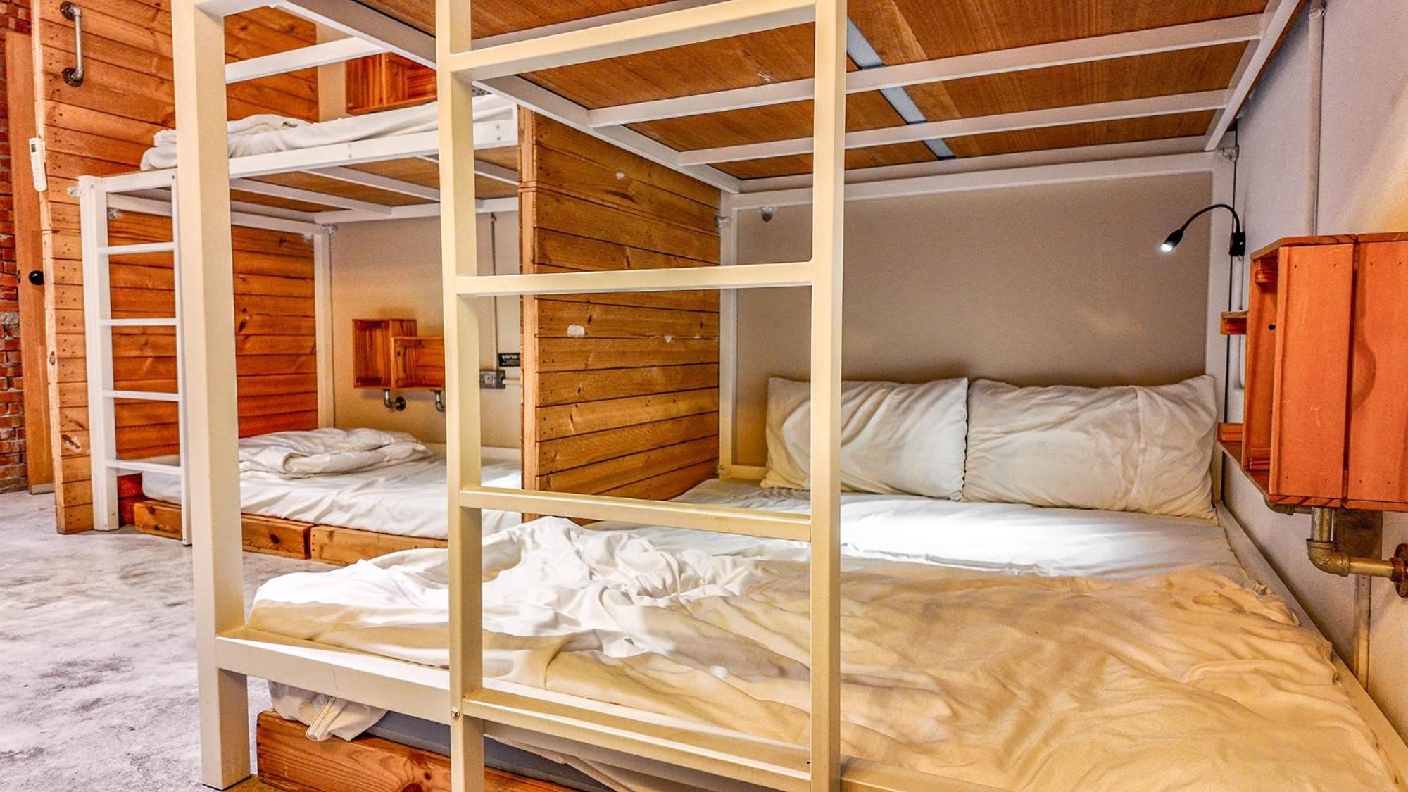 62巷背包客棧 Lane62 Hostel Longjing Luaran gambar