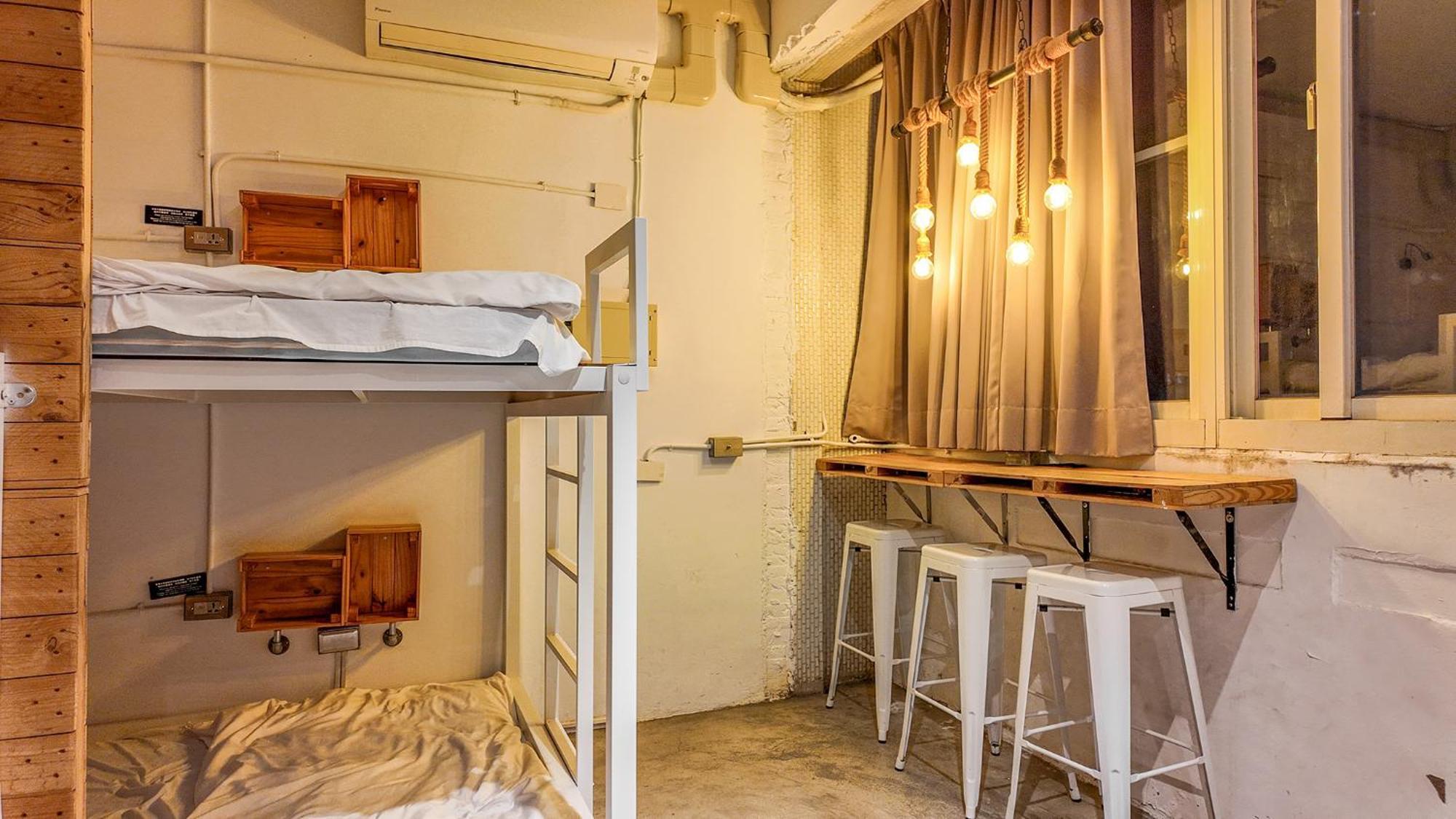 62巷背包客棧 Lane62 Hostel Longjing Luaran gambar