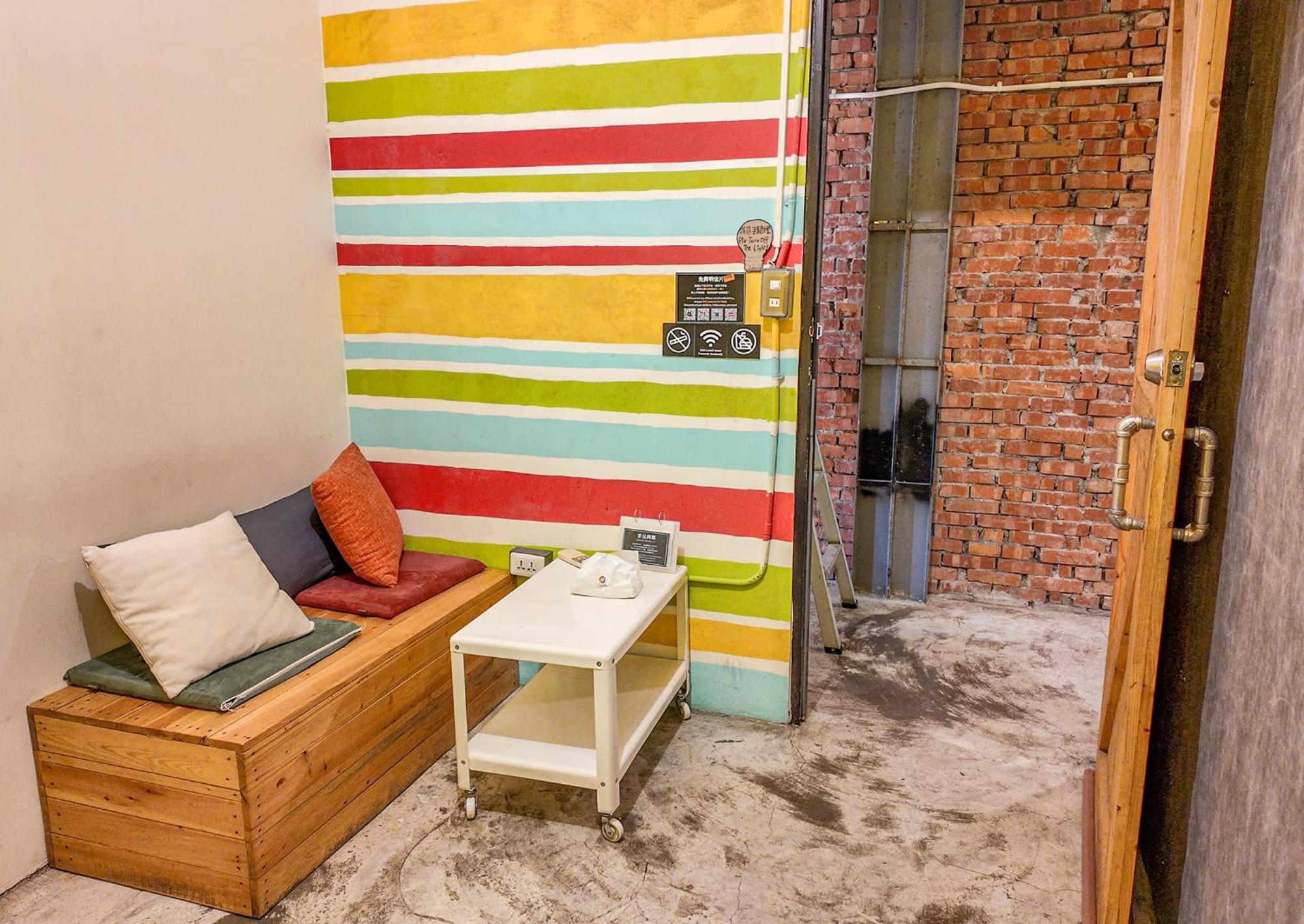 62巷背包客棧 Lane62 Hostel Longjing Luaran gambar